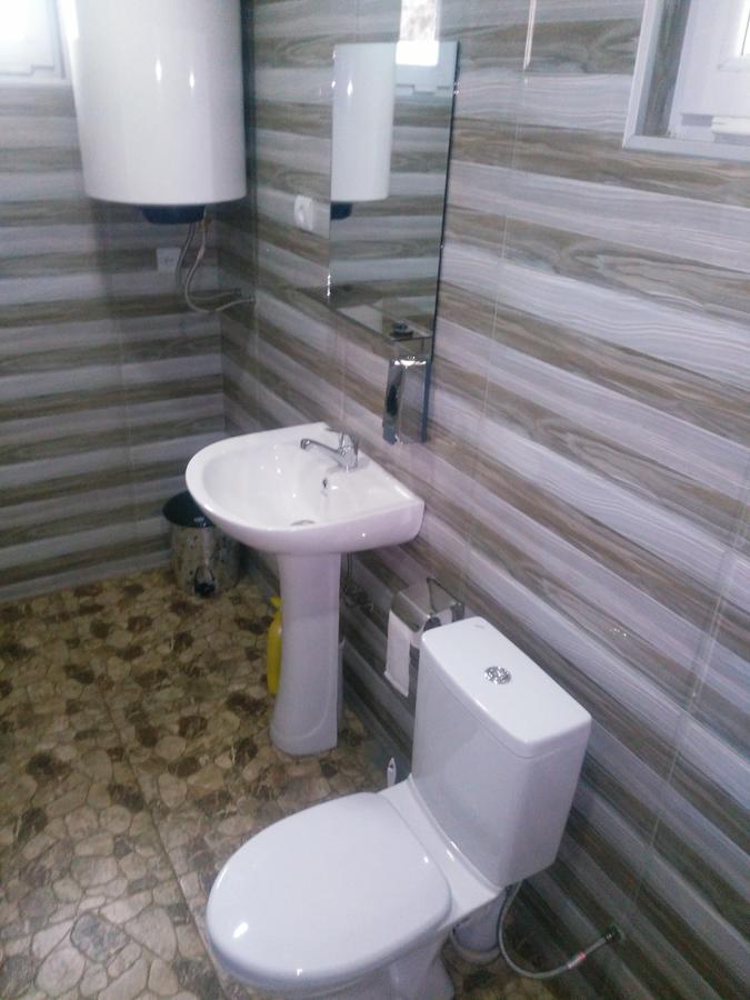 Guest House Katia Mestia Exterior foto